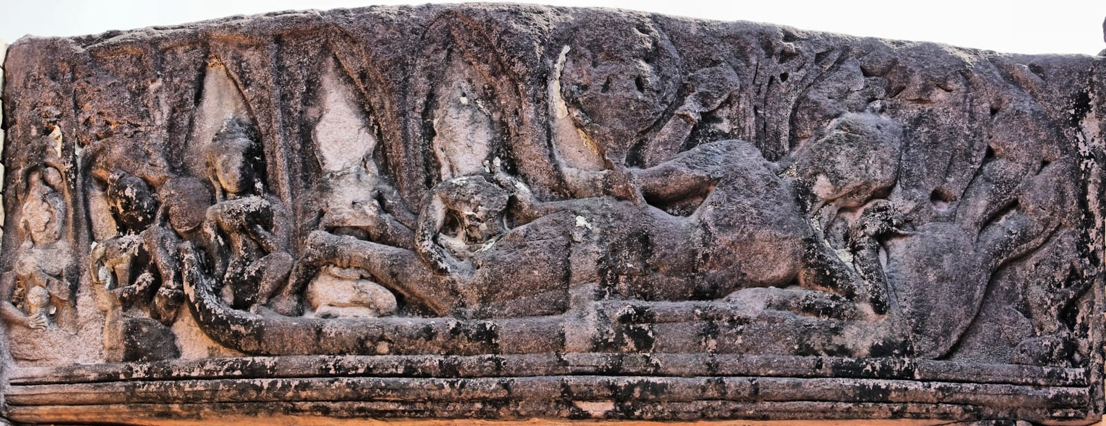 ศรีสะเกษ–อุบลราชธานี เส้นทางอีสานใต้ชายแดน