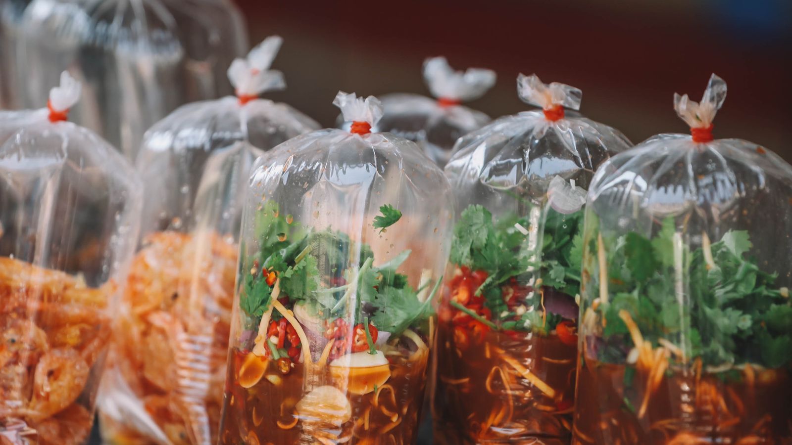ของฝากกินได้สงขลา–หาดใหญ่ ไก่ทอด เต้าคั่ว ขนมพื้นถิ่น