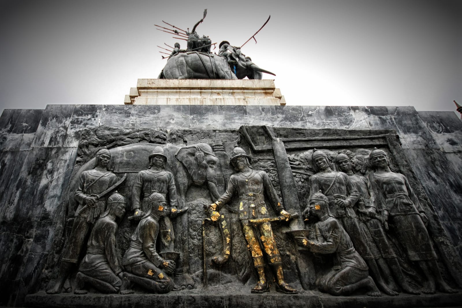 เที่ยวสุพรรณบุรีสายประวัติศาสตร์ ดอนเจดีย์–เมืองโบราณอู่ทอง 2 วัน