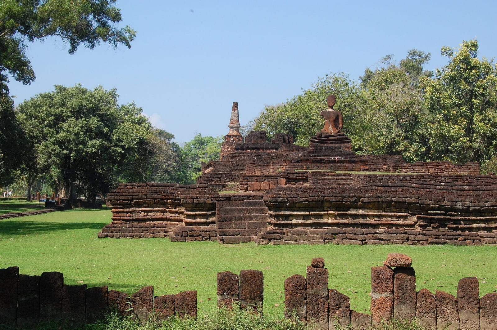 ทริปตาก–กำแพงเพชร อุทยานประวัติศาสตร์ + น้ำตก 2 วัน 1 คืน