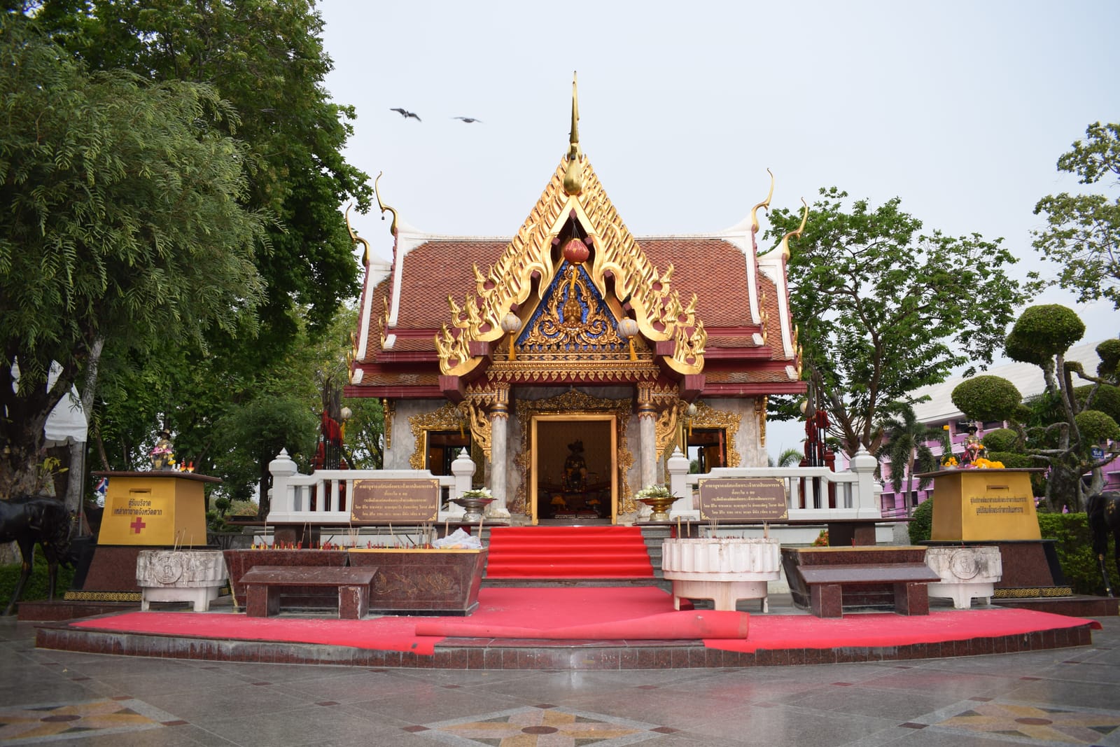 ตรอกบ้านจีน + ศาลสมเด็จพระเจ้าตากสิน เดินเที่ยวเมืองเก่าริมปิง