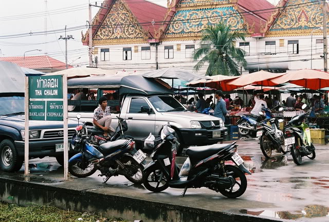 เที่ยวสมุทรสาครสายวัฒนธรรม ท่าฉลอม–วัดช่องลม–ศาลพันท้ายนรสิงห์