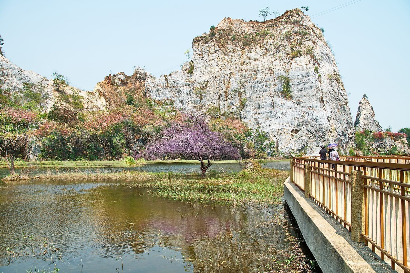 ถ้ำเขางู เขาหินปูนใกล้เมือง วิวสวยใกล้กรุงเทพฯ