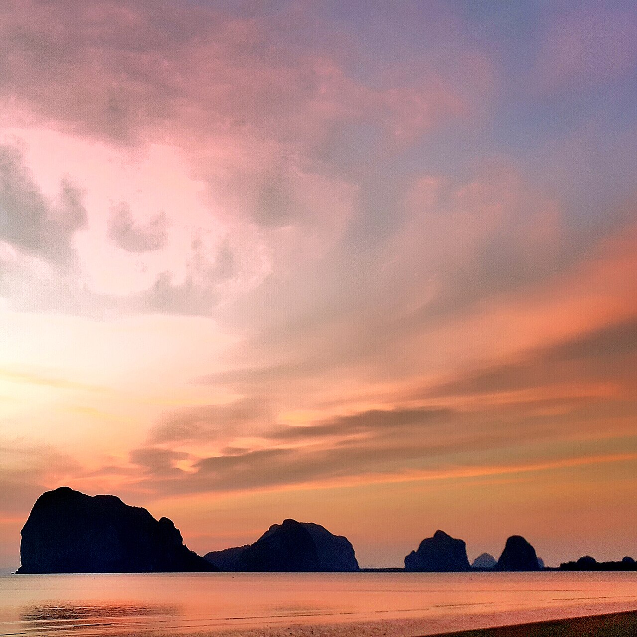 เที่ยวตรังสายธรรมชาติ 3 วัน น้ำตก–หาดปากเมง–พะยูนเกาะลิบง