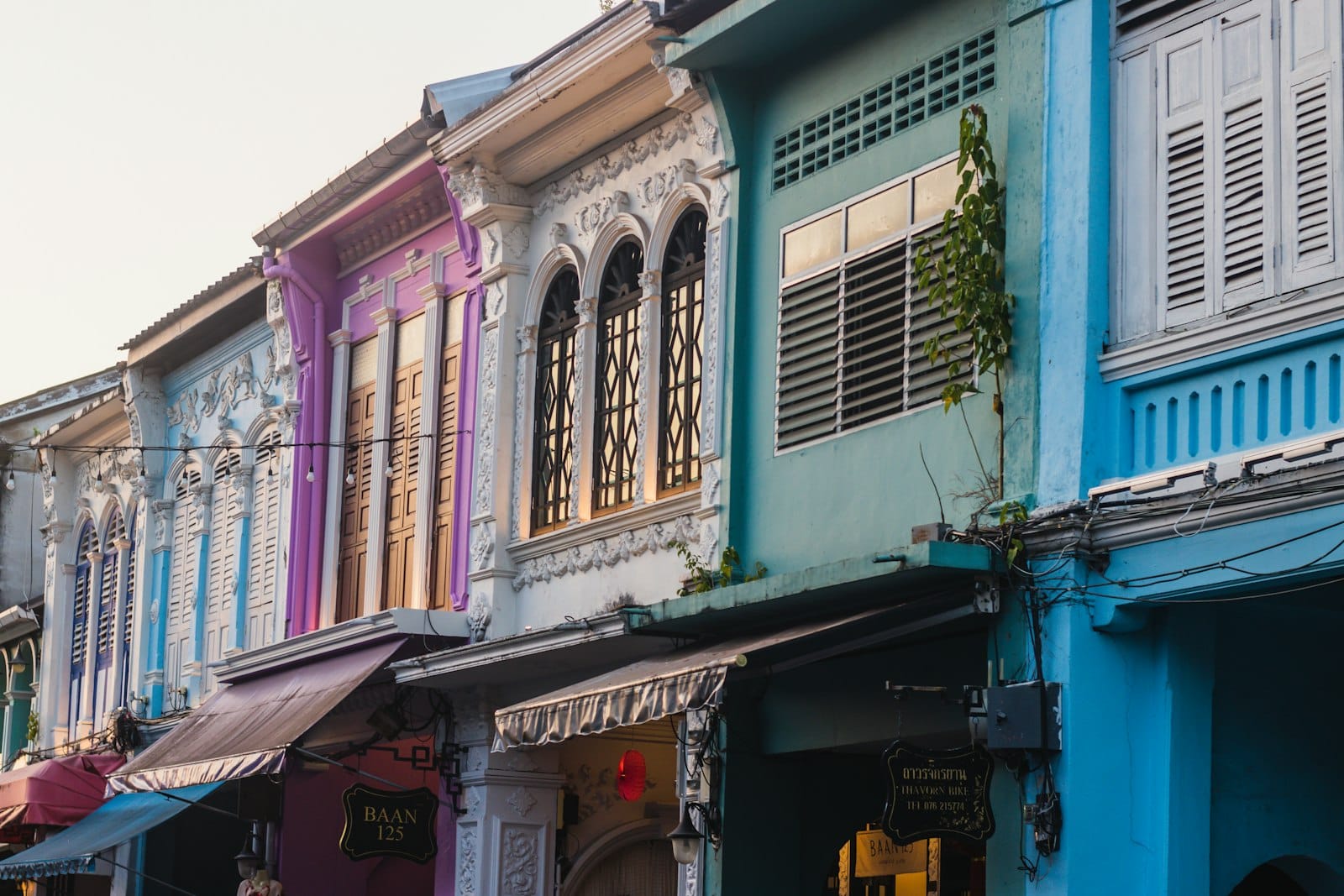 แผนเมืองเก่าตรัง + คาเฟ่ ถนนกันตัง · ตึกเก่า · คาเฟ่ตึกร้อยปี