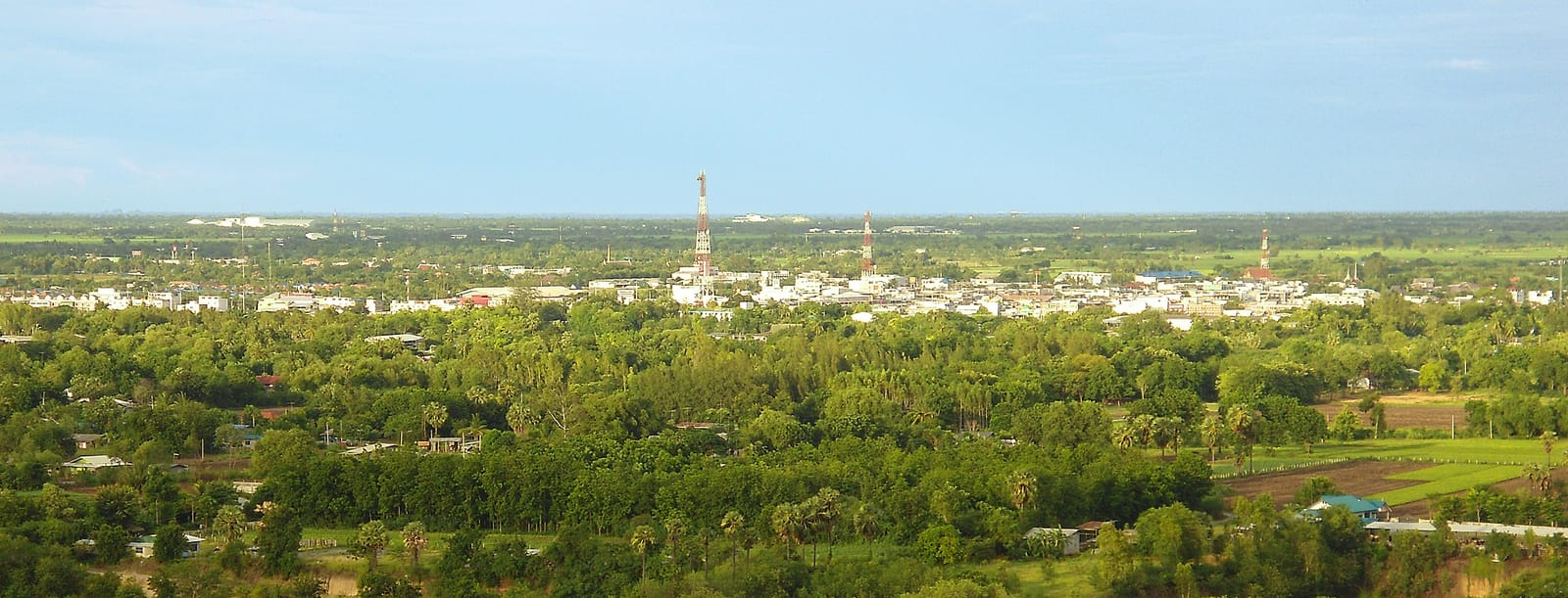 เมืองโบราณอู่ทอง เดินย้อนยุคทวารวดี