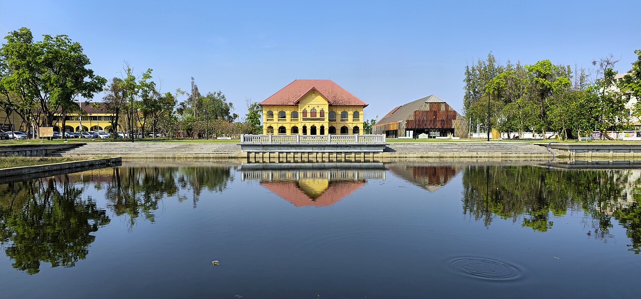 พิพิธภัณฑ์เมืองอุดรธานี อาคารราชินูทิศเก่าอายุร้อยปี
