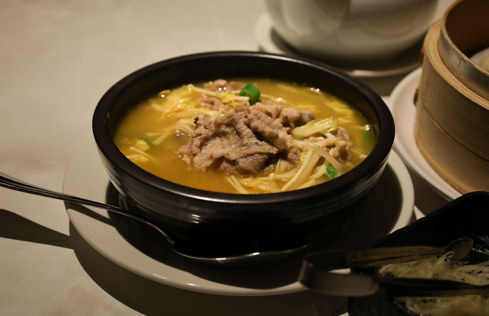 ก๋วยจั๊บญวนอุทัยธานี เส้นแผ่นม้วน น้ำซุปใส
