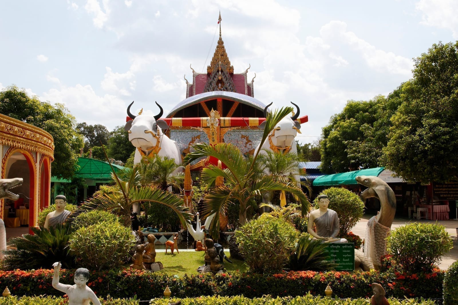 วัดพระธาตุเรืองรอง พระธาตุสี่เผ่าคู่เมืองศรีสะเกษ