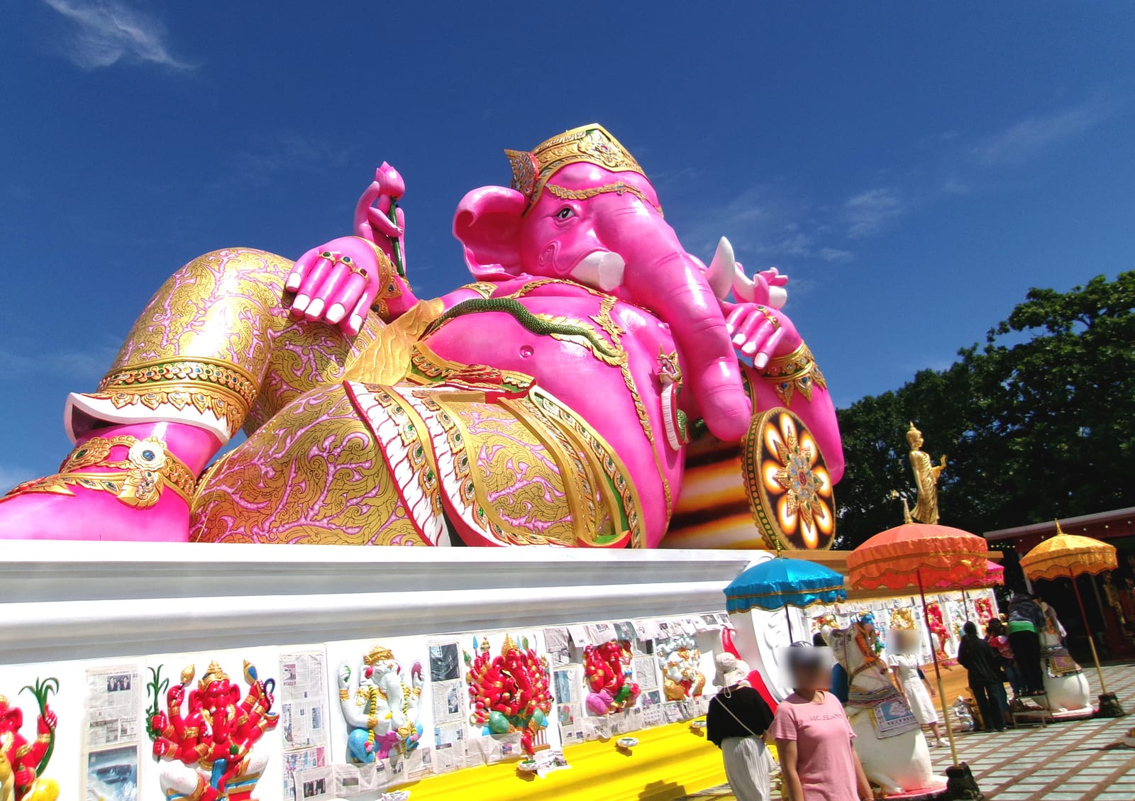 วัดสมานรัตนาราม พระพิฆเนศนอนสีชมพู