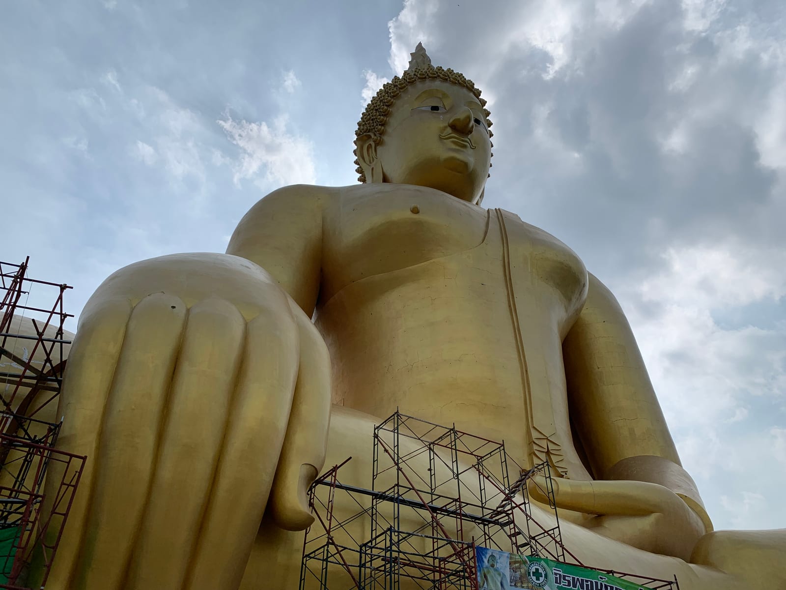 วัดม่วง (หลวงพ่อใหญ่ พระพุทธมหานวมินทร์ศากยมุนีศรีวิเศษชัยชาญ)