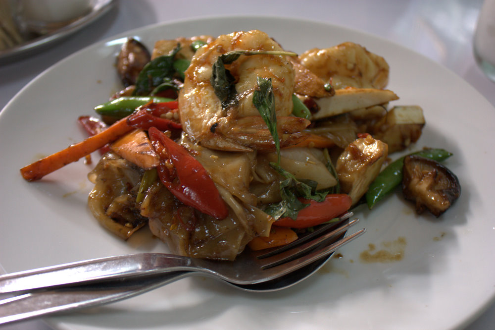 ผัดขี้เมาทะเล (ผัดขี้เมา) ของร้านเจ๊ไฝ