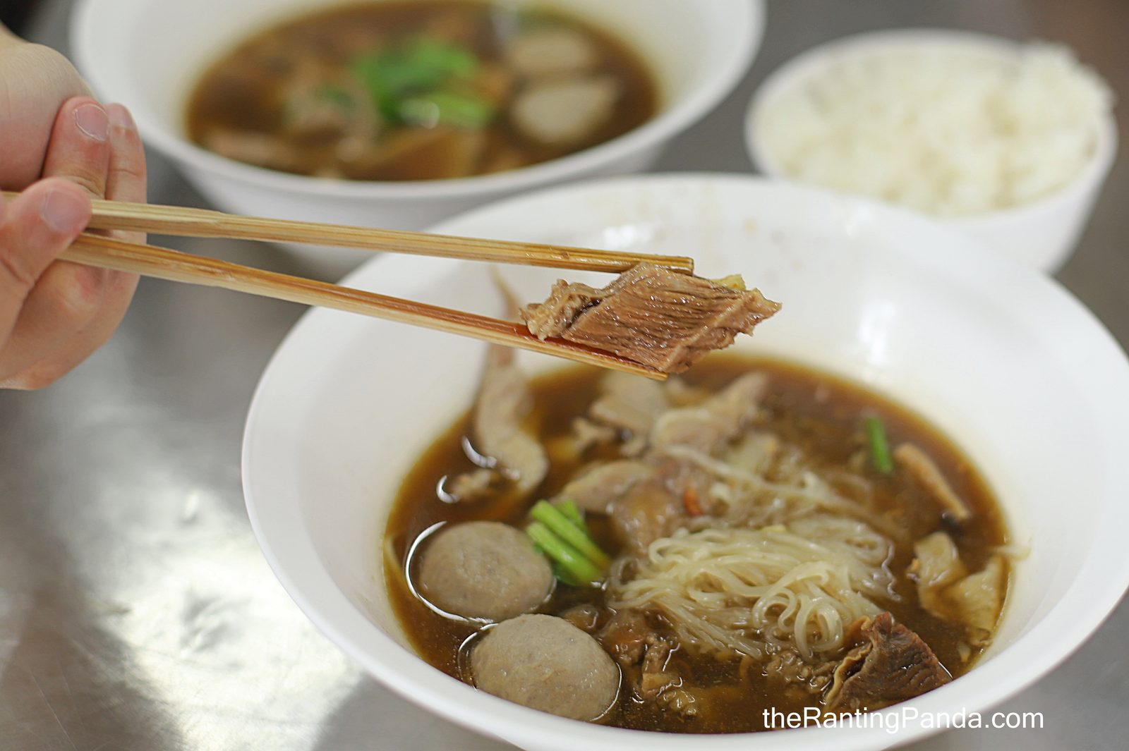 เนื้อตุ๋นนุ่มในน้ำซุปร้านวัฒนาพานิช เอกมัย