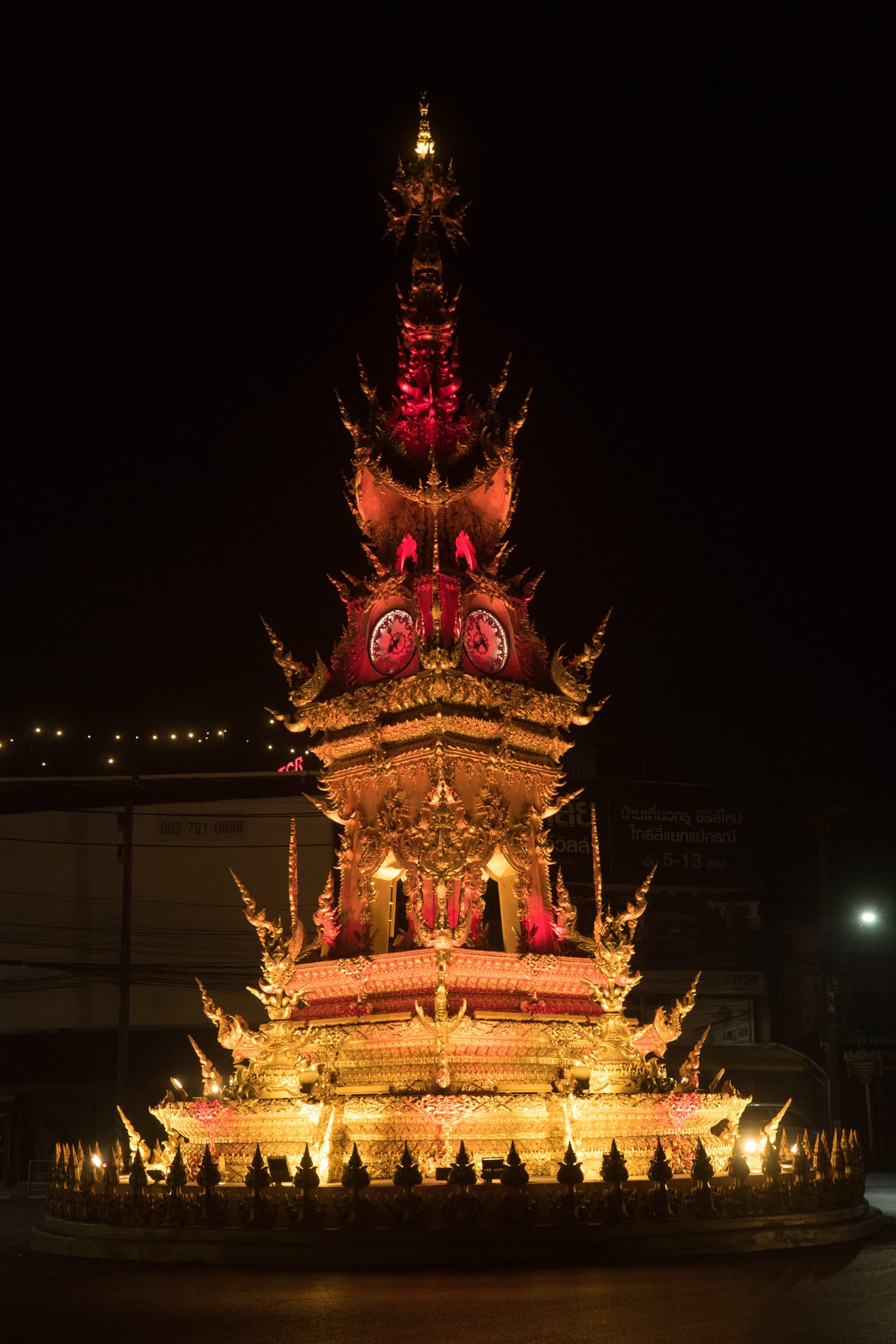 หอนาฬิกาเฉลิมพระเกียรติ เชียงราย