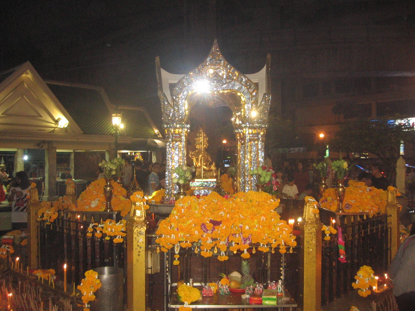 ศาลพระพรหมเอราวัณ (Erawan Shrine)