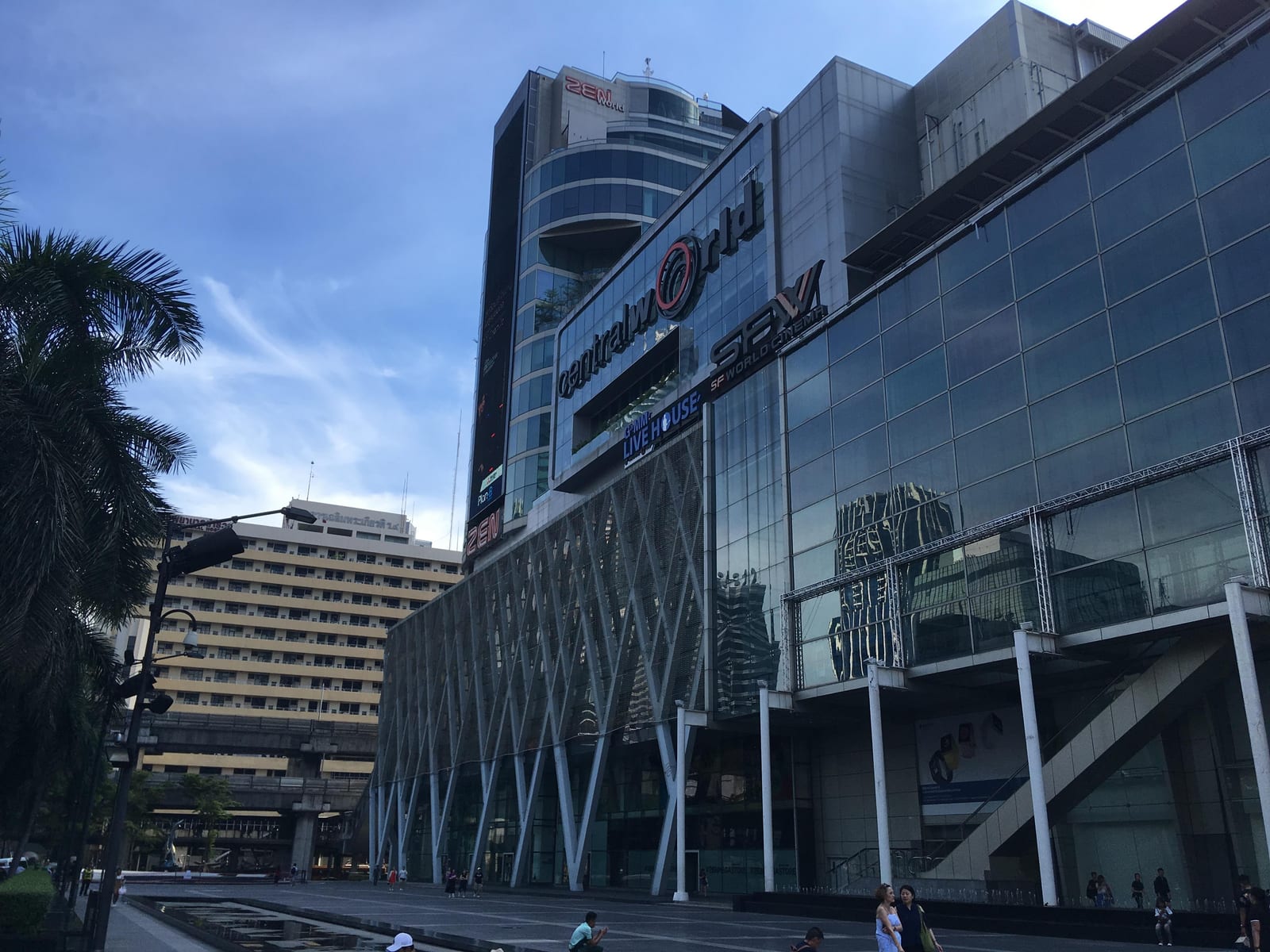 เซ็นทรัลเวิลด์ (CentralWorld) + ลานหน้าห้าง