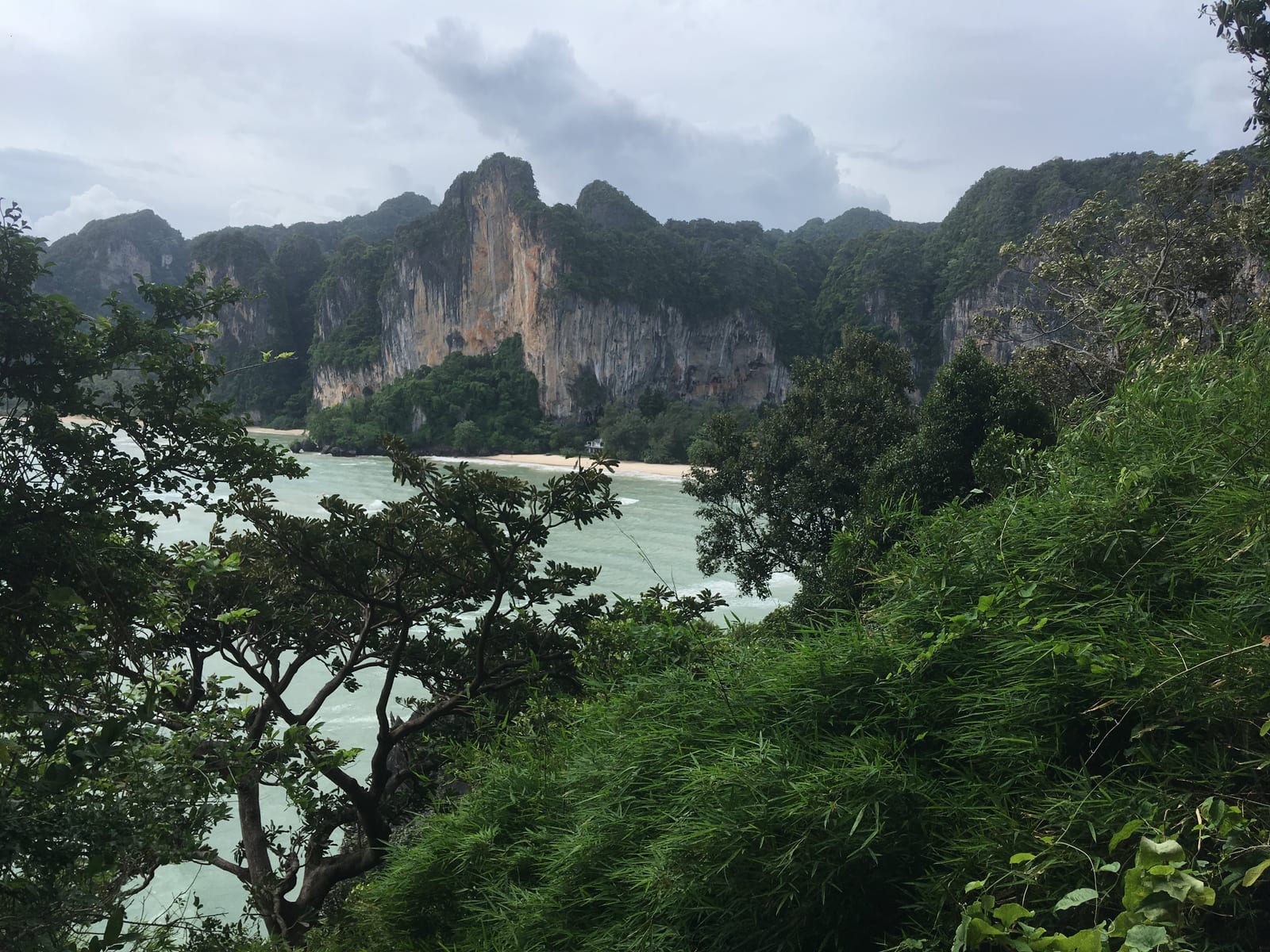หาดไร่เลย์ (Railay Beach)