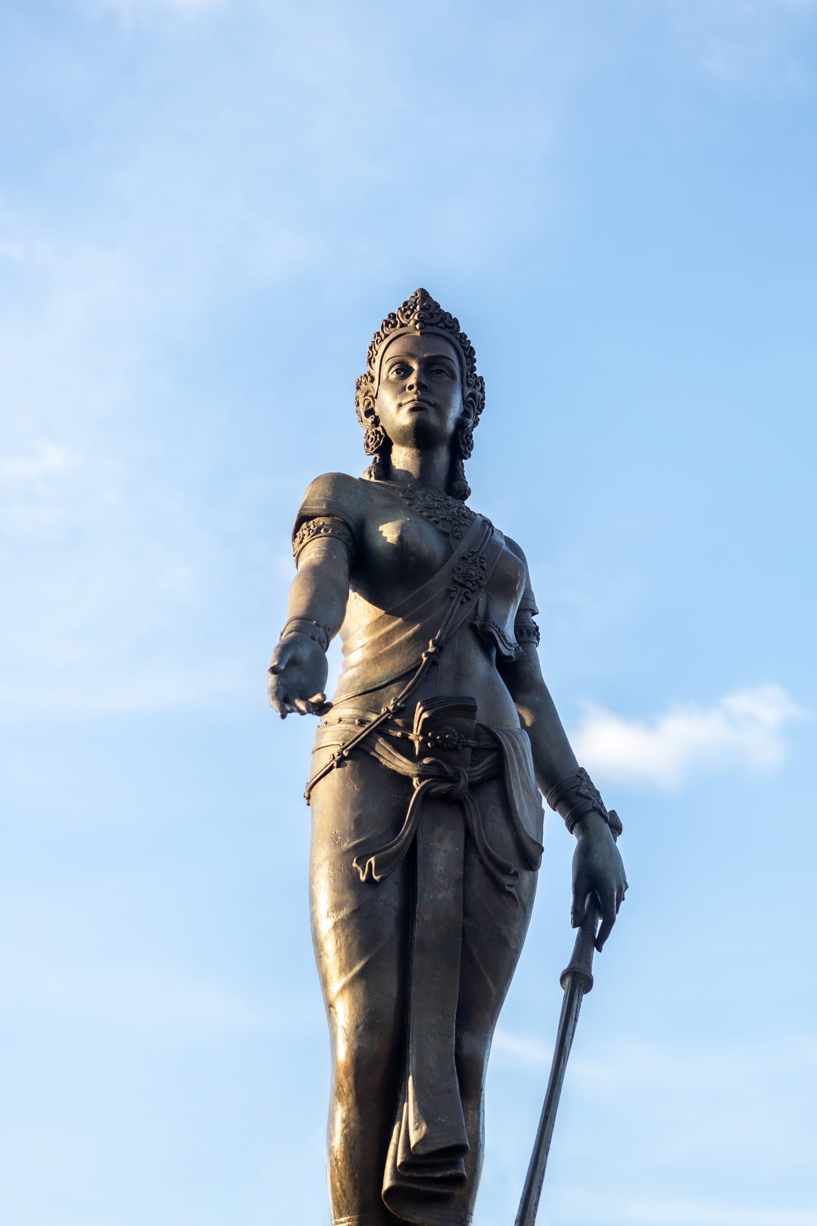 Queen Chamthewi Monument