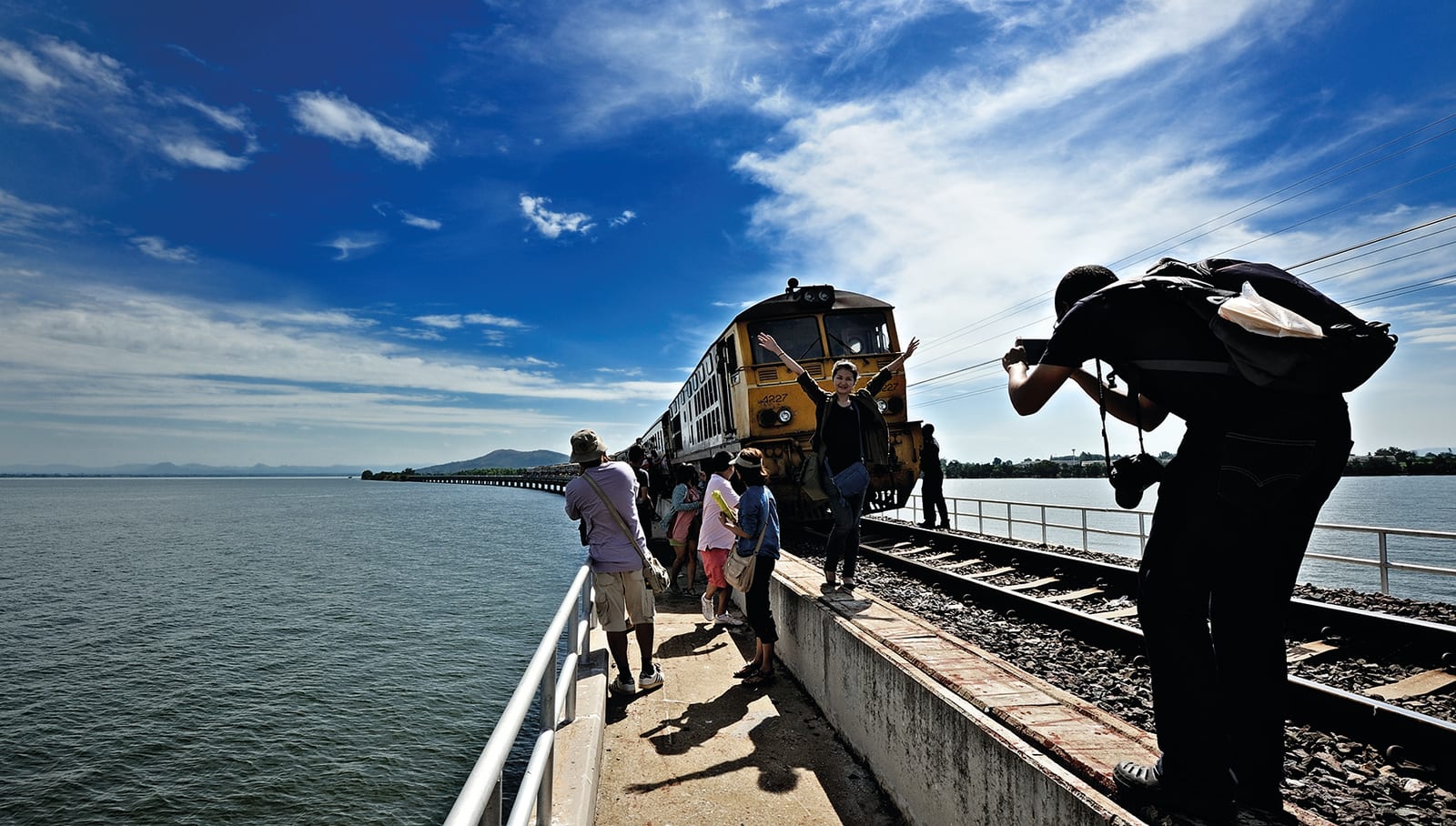 ทางรถไฟลอยน้ำโคกสลุง (สะพานรถไฟข้ามเขื่อนป่าสักชลสิทธิ์)