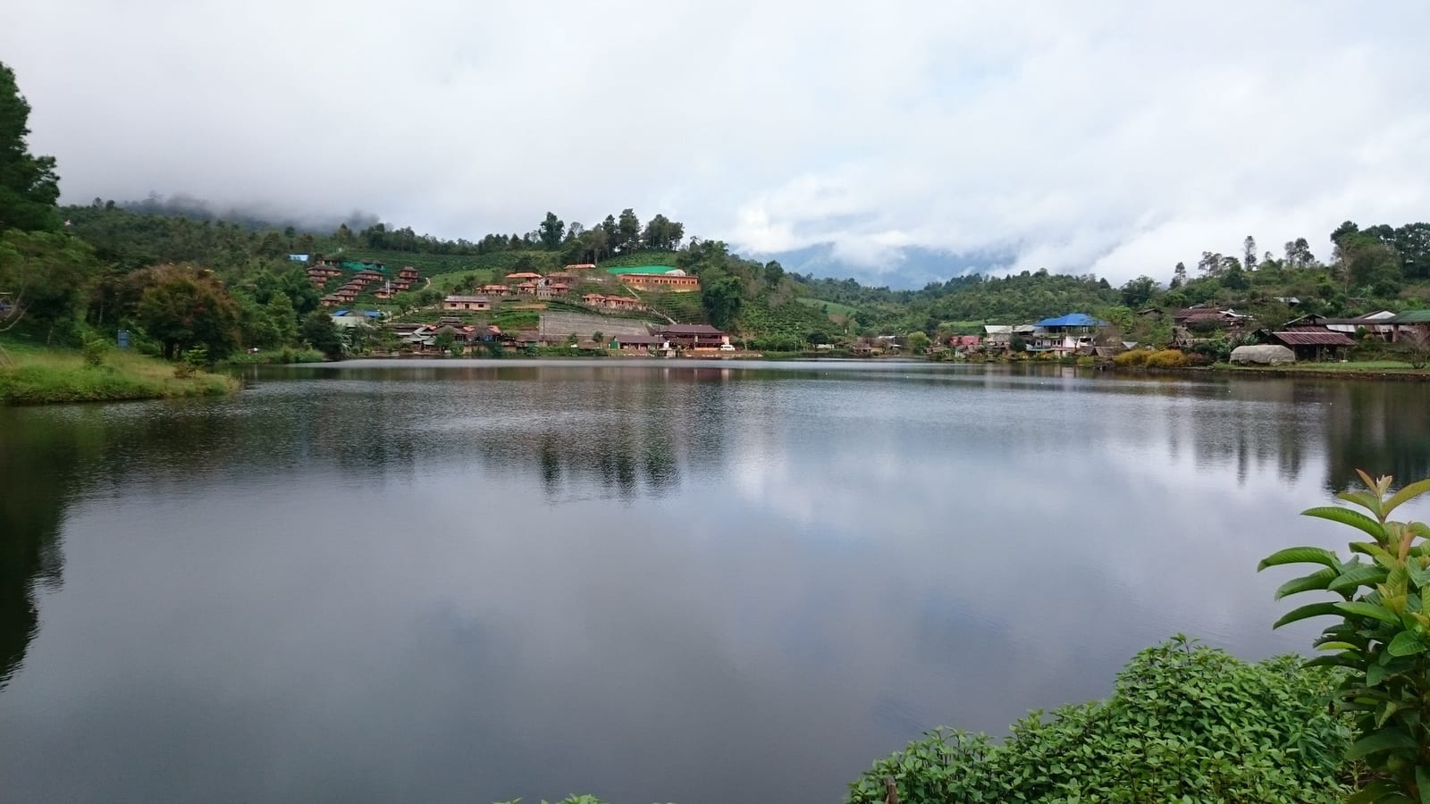 บ้านรักไทย (หมู่บ้านชาจีนยูนนาน)