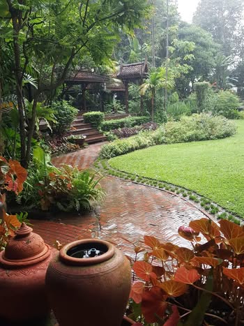 Suan Thip (สวนทิพย์)