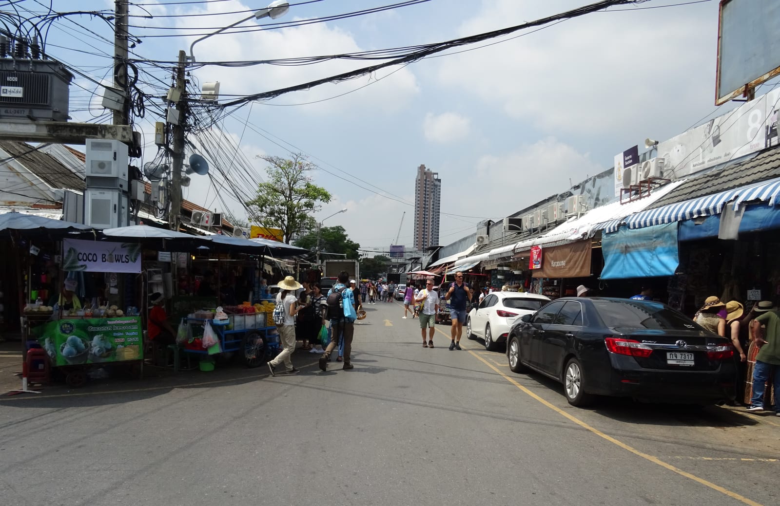 ตลาดนัดจตุจักร (Chatuchak Weekend Market / JJ Market)