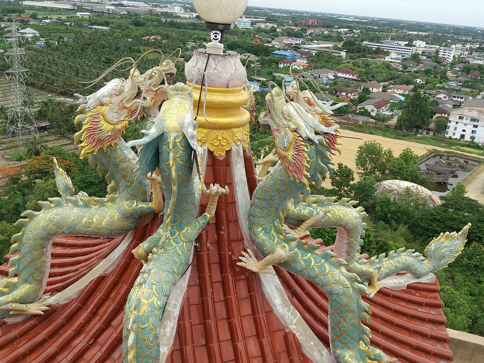 วัดสามพราน (วัดมังกรตะกายฟ้า)