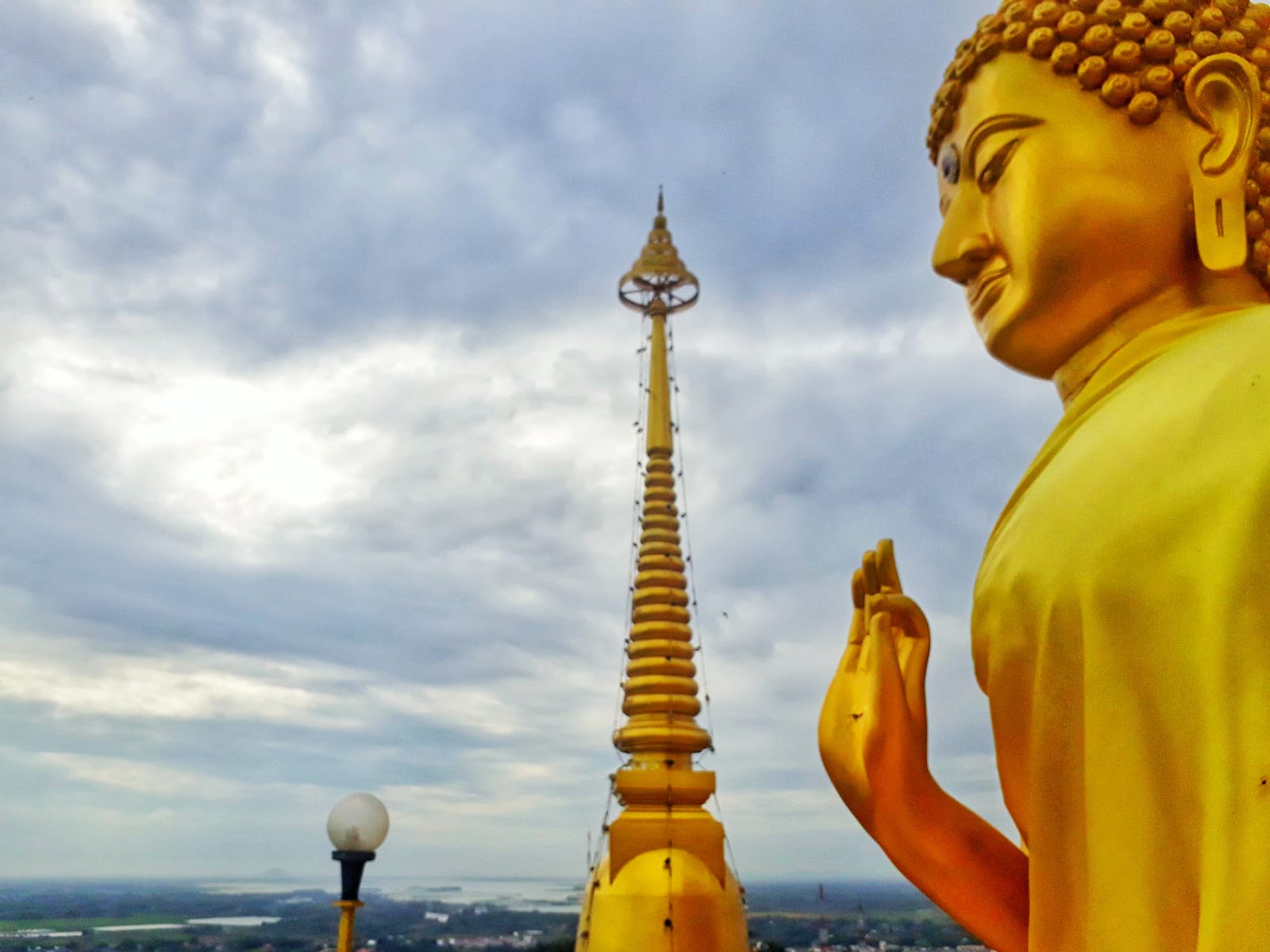 วัดคีรีวงศ์ และหอชมเมืองนครสวรรค์