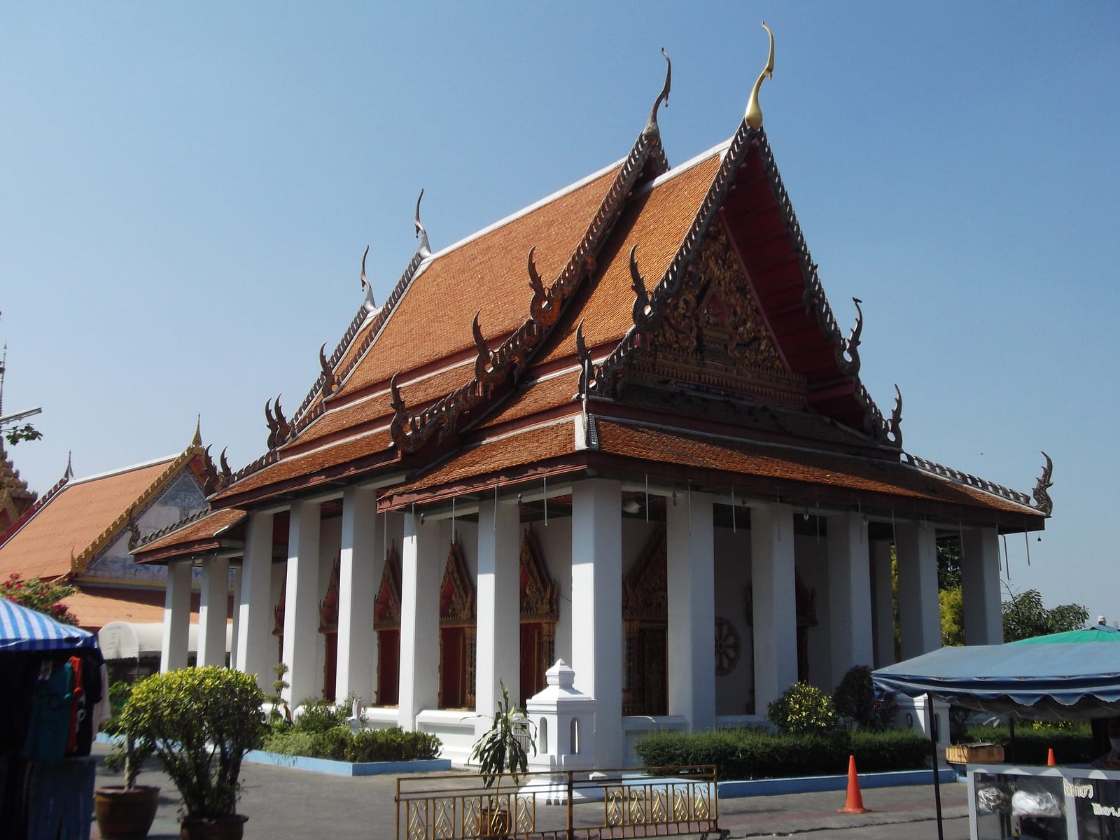 วัดมหาบุศย์ (วัดแม่นาคพระโขนง)