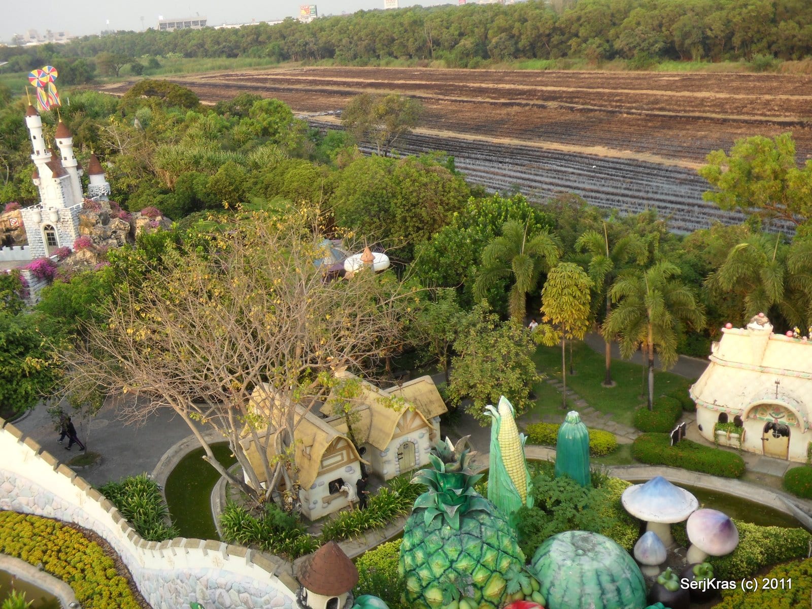Dream World Amusement Park
