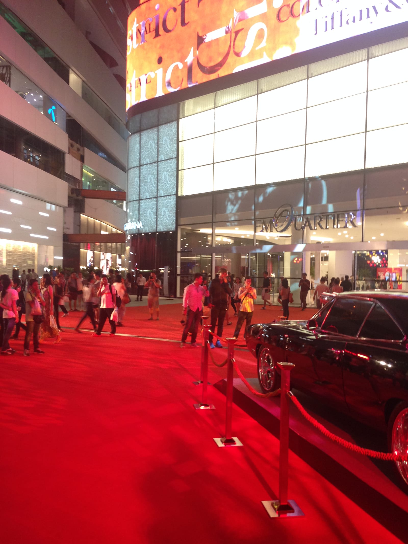 EmQuartier (ดิ เอ็มควอเทียร์)