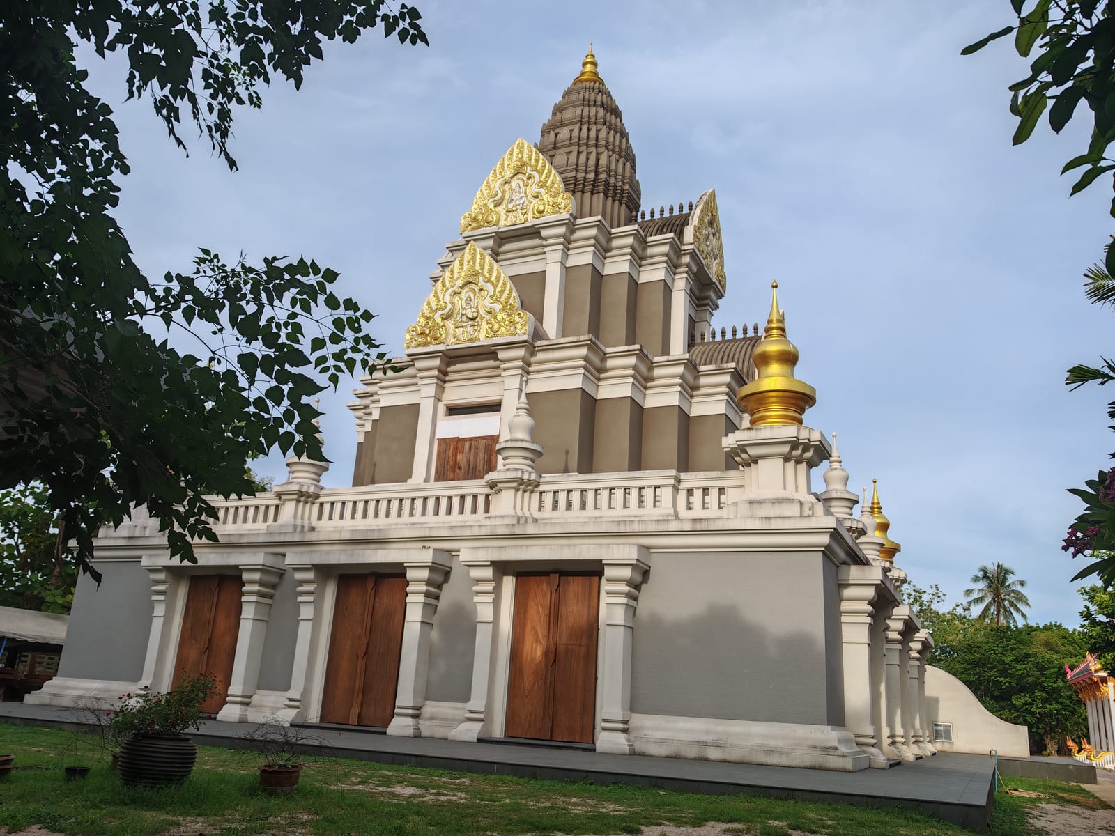 วัดฉลอง (วัดไชยธาราราม)
