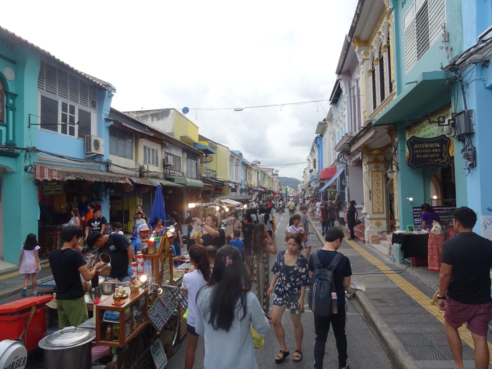 ถนนคนเดินภูเก็ต หลาดใหญ่ (Lard Yai)