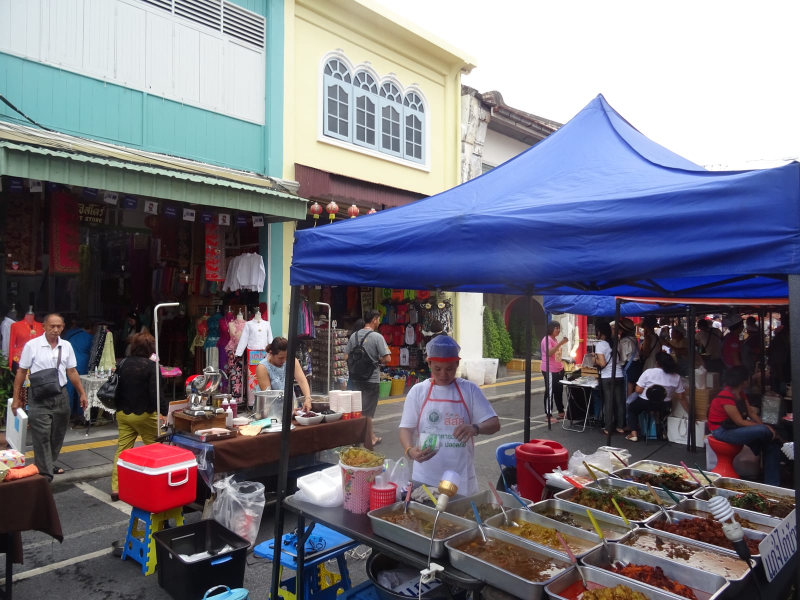 ถนนคนเดินภูเก็ต หลาดใหญ่ (Lard Yai)