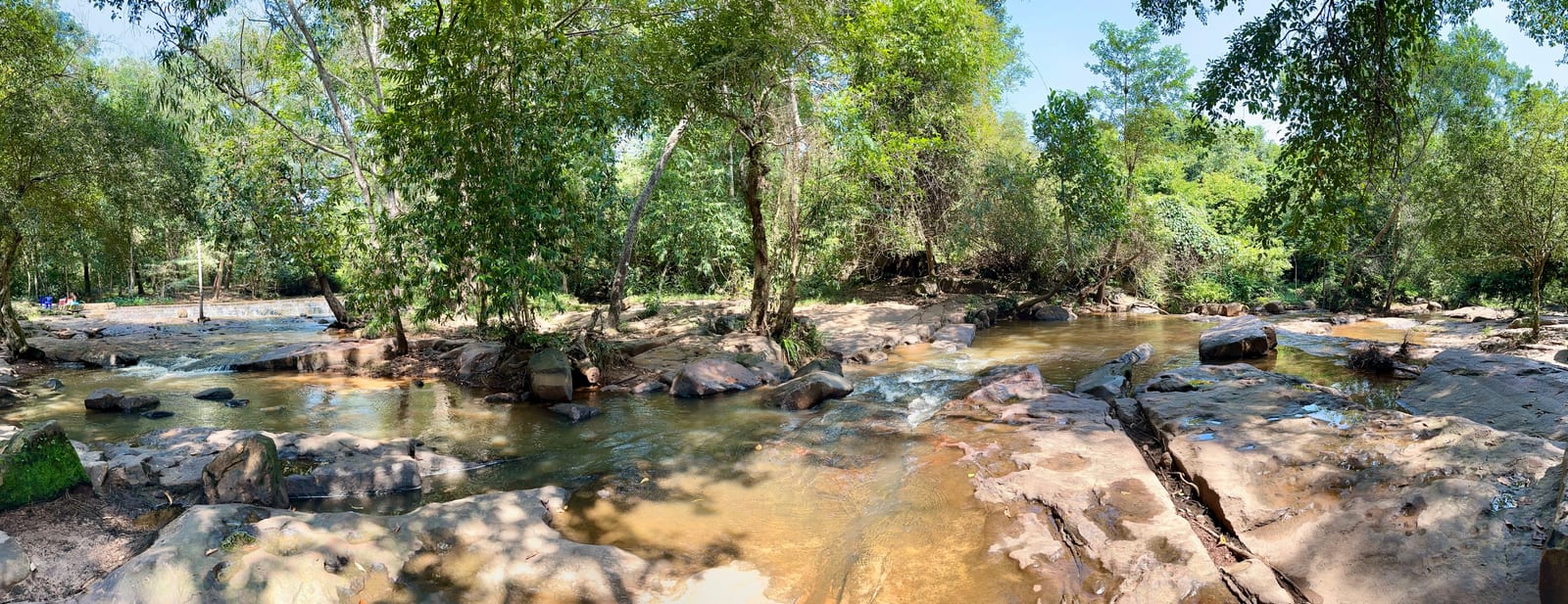 Wan Phuttho Utthayan Khao Eto Waterfall Park + Chakraphong Reservoir (Pha Hin Son Viewpoint)