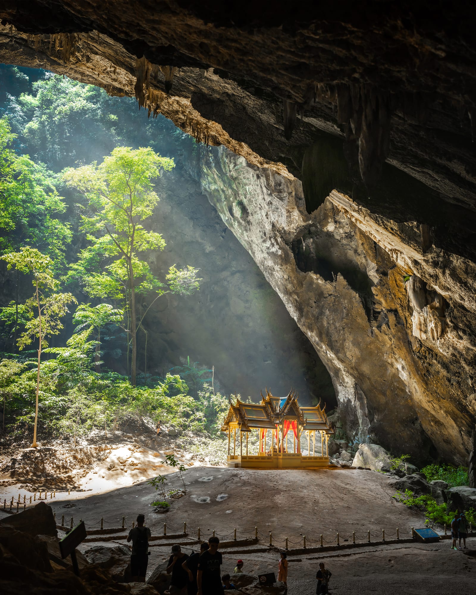 อุทยานแห่งชาติเขาสามร้อยยอด (ถ้ำพระยานคร)