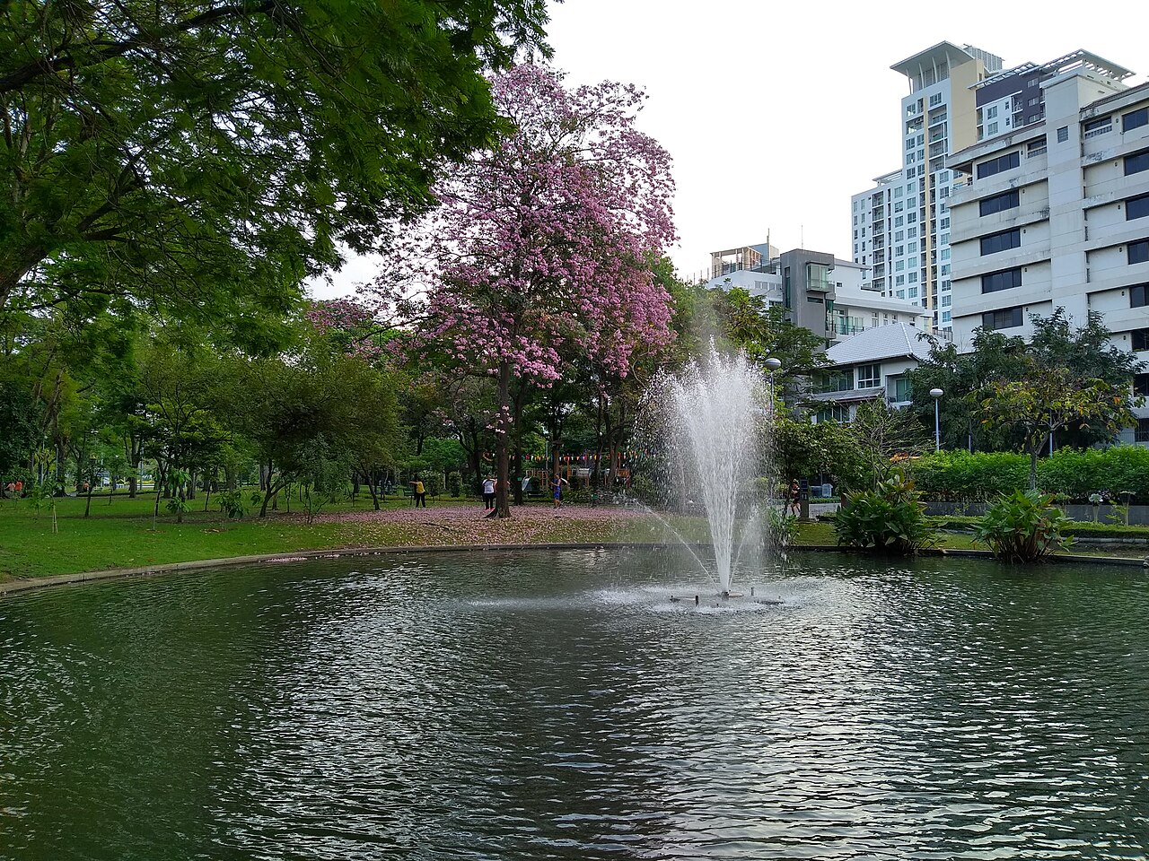 สวนปิยะภิรมย์ (Suan Piya Phirom Health Park)
