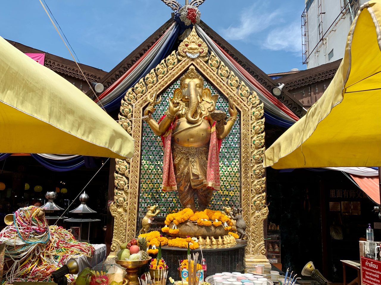 เทวาลัยพระพิฆเนศห้วยขวาง (Ganesh Shrine สี่แยกห้วยขวาง)
