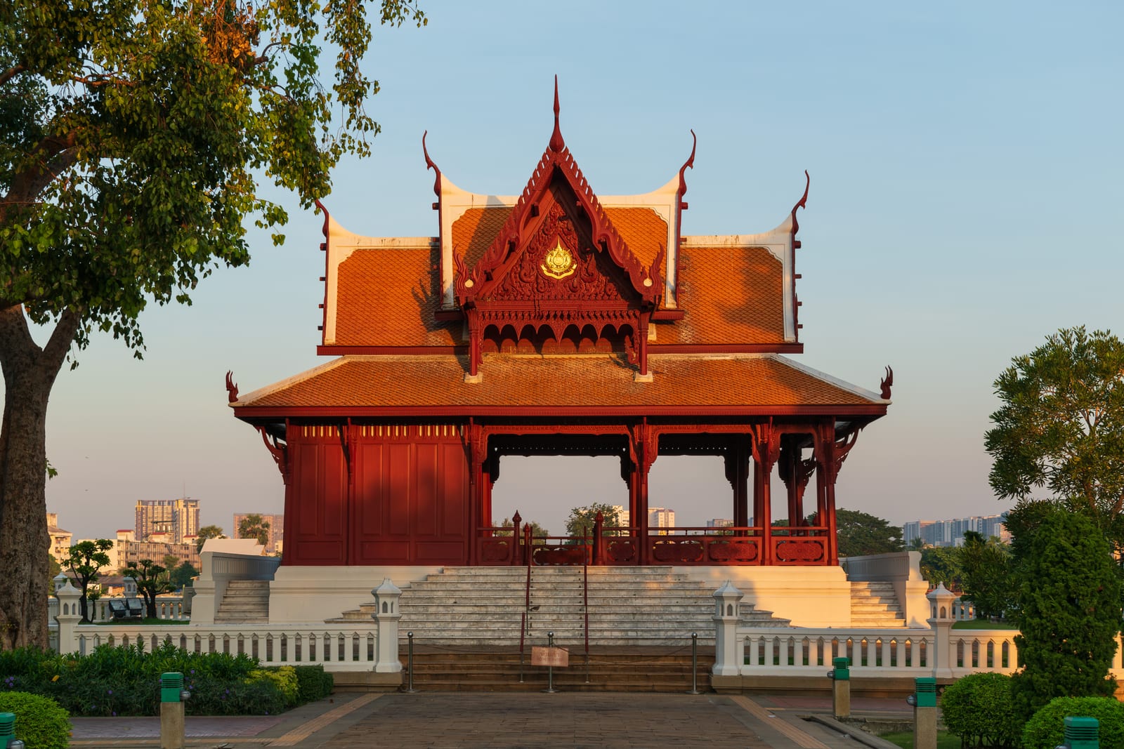 สวนสันติชัยปราการ & ป้อมพระสุเมรุ