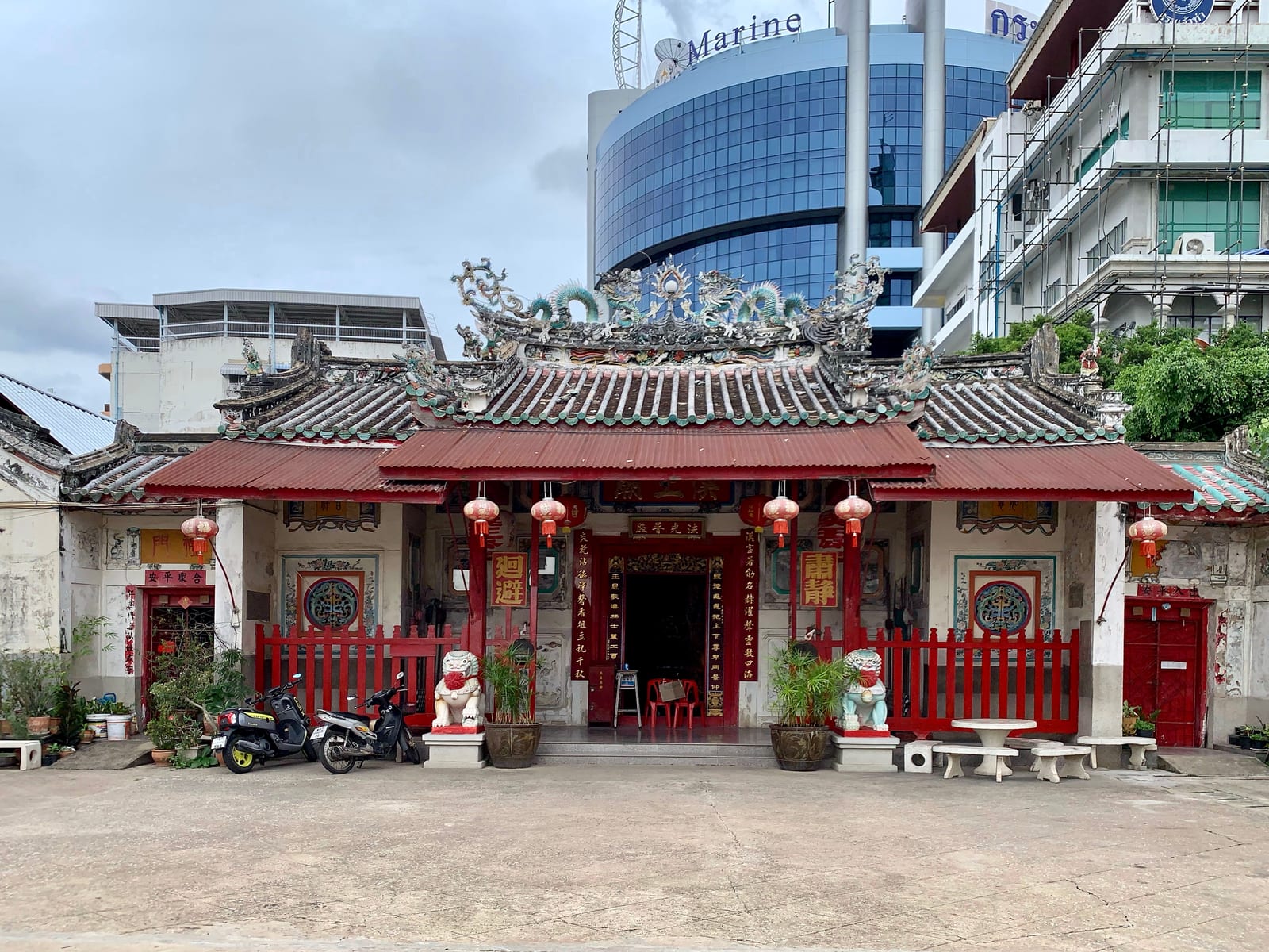 ตลาดน้อย (Talat Noi)
