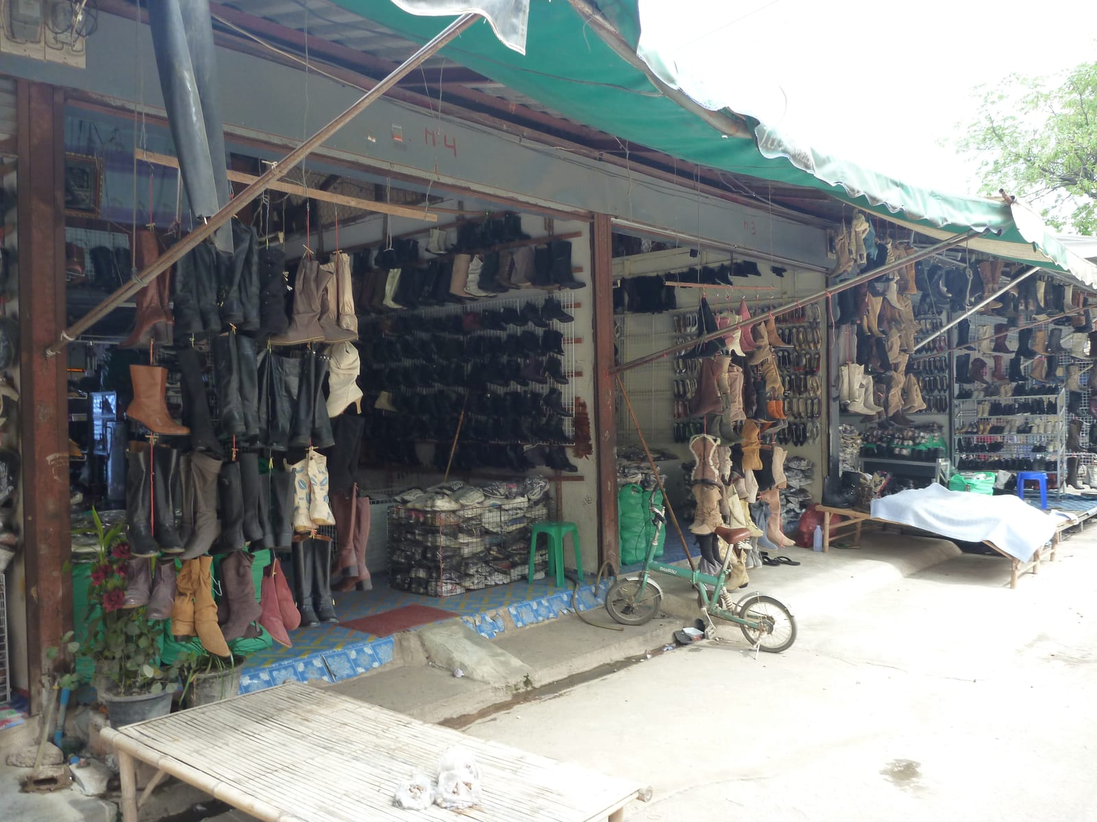 ตลาดโรงเกลือ (ตลาดชายแดนบ้านคลองลึก)
