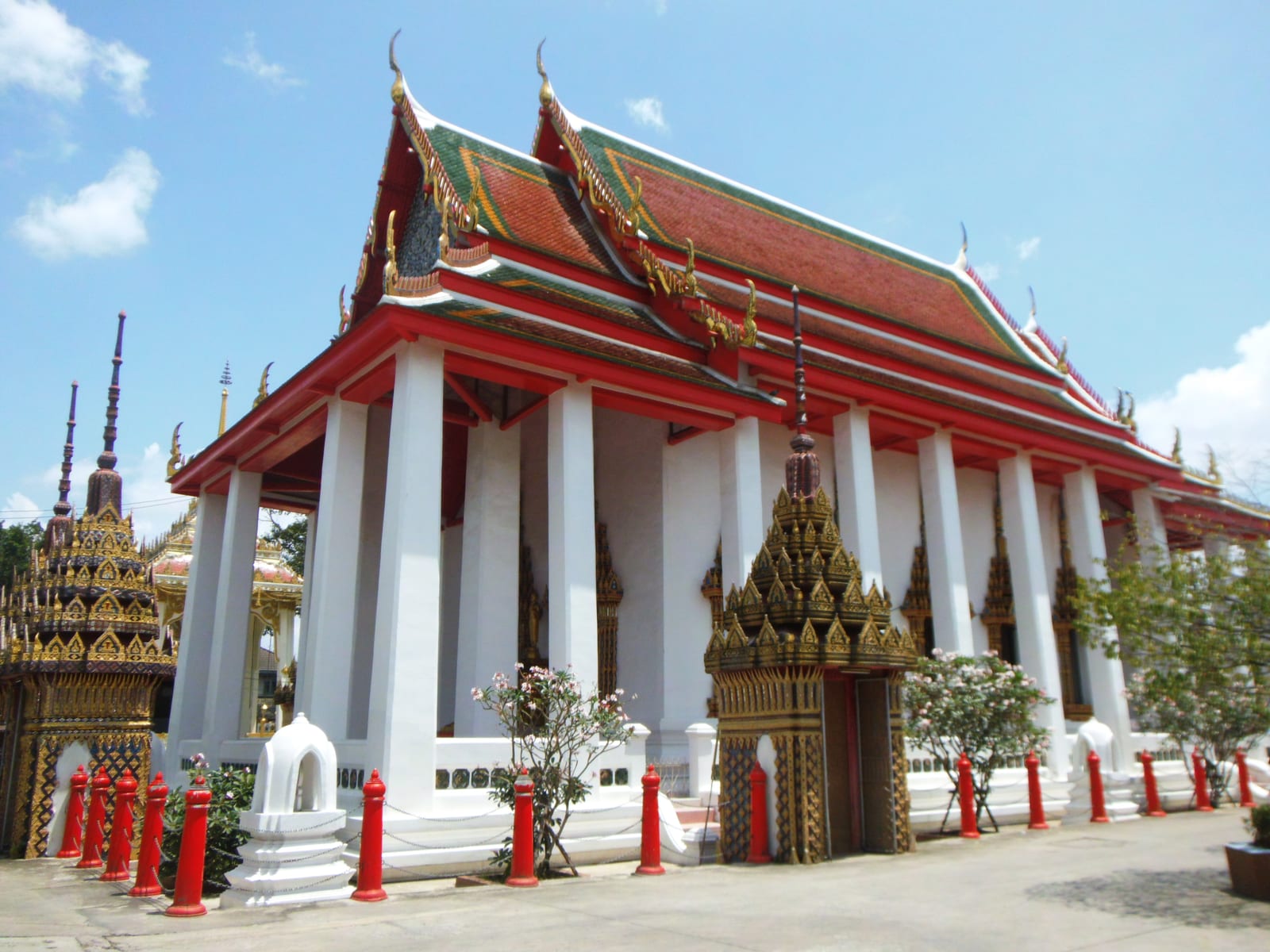 ตลาดน้ำสองคลองวัดตลิ่งชัน + ถนนสายวัฒนธรรมเลียบทางรถไฟ