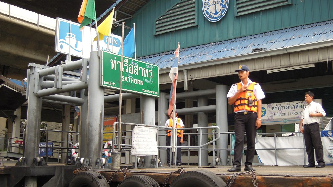 Sathorn Pier (Central Pier) & Saphan Taksin bridge riverside view