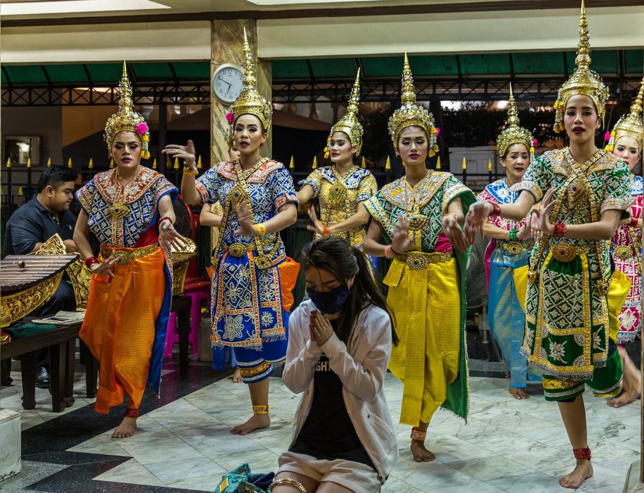 Erawan Shrine (San Thao Maha Phrom)