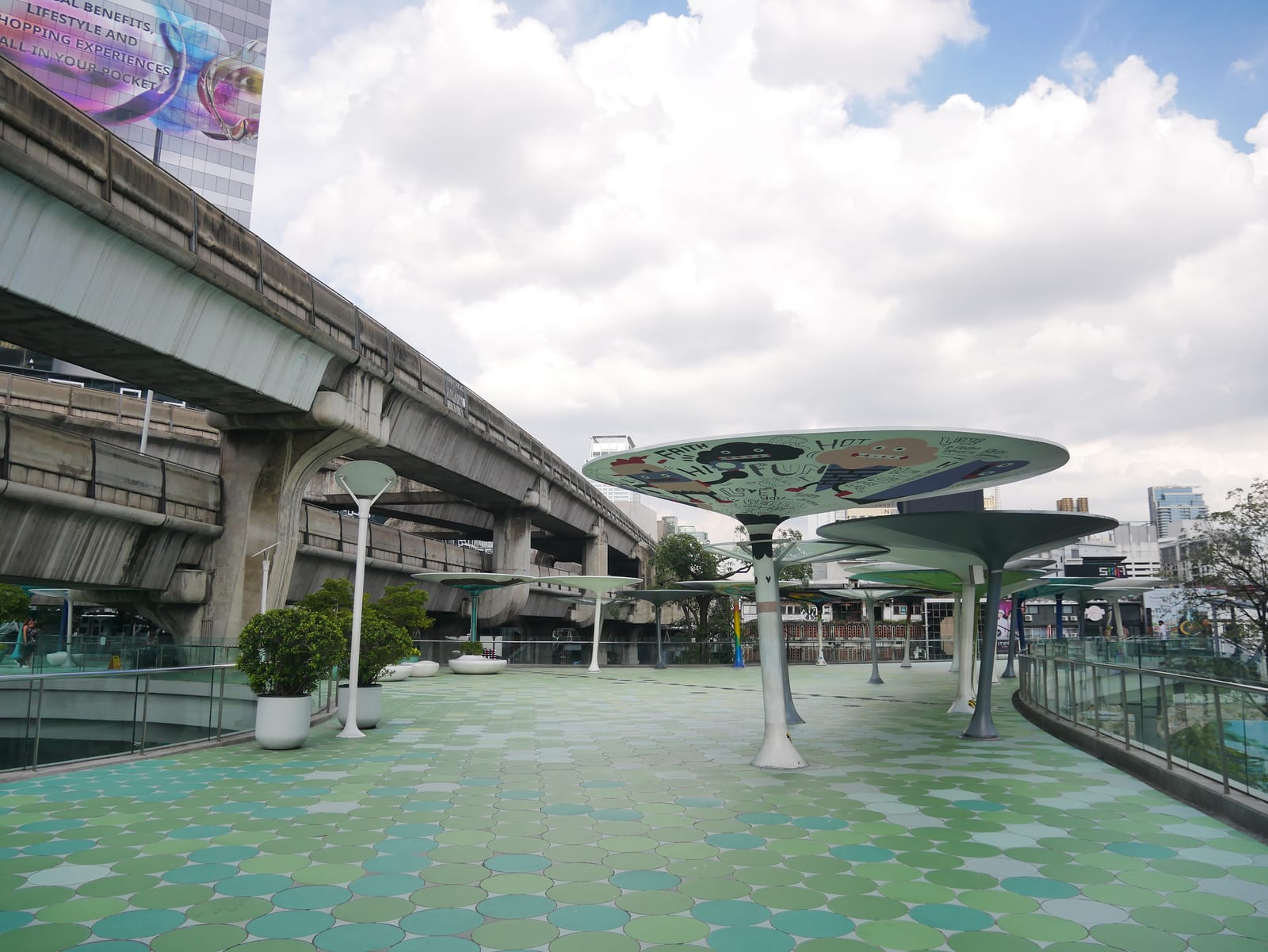 สกายวอล์กแยกปทุมวัน (Pathumwan Skywalk)