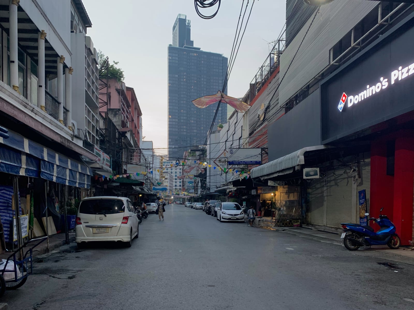 ตลาดกลางคืนพัฒน์พงศ์ (Patpong Night Market)