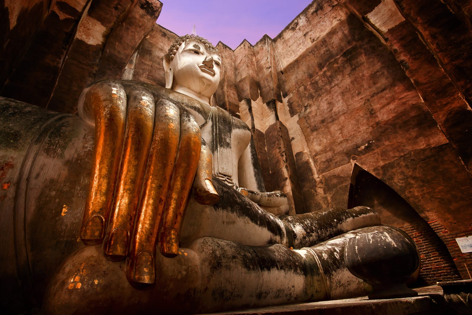 วัดศรีชุม (พระอจนะ)