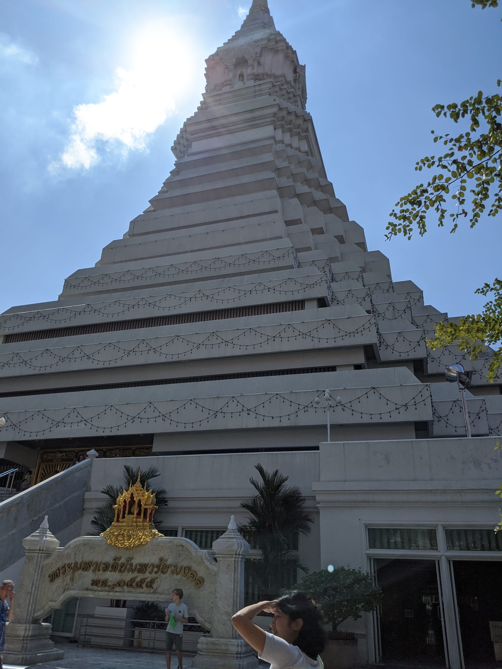 วัดปากน้ำ ภาษีเจริญ (พระพุทธธรรมกายเทพมงคล + เจดีย์แก้วลูกแก้วสีเขียว)