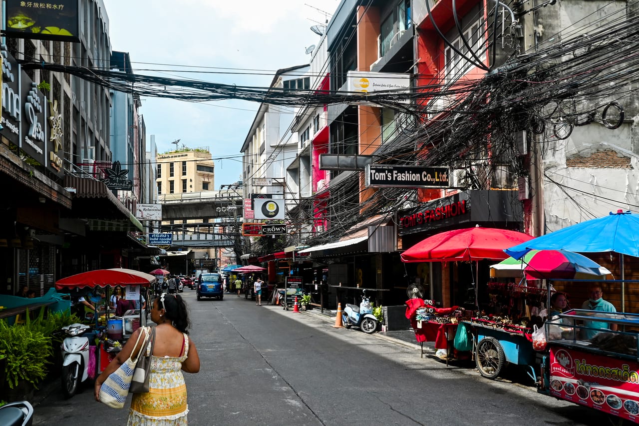 Sukhumvit Soi 38 Street Food (ทองหล่อ)