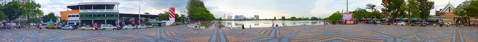 สวนสาธารณะหนองประจักษ์ศิลปาคม (เป็ดเหลืองยักษ์)